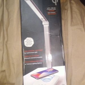 Led wireless charging lamp